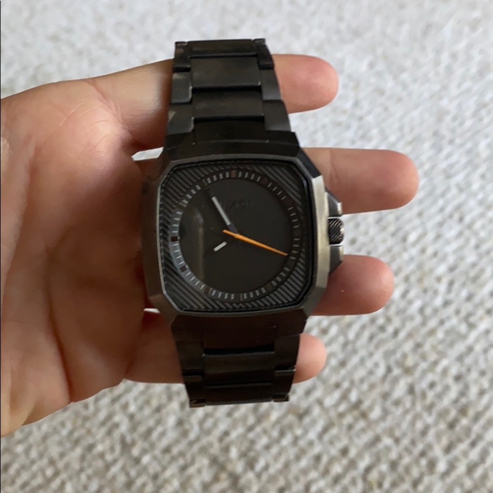 Nixon watch